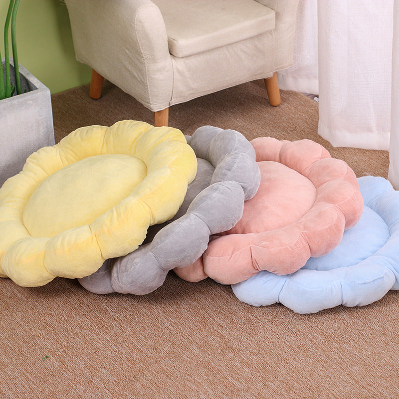 Multi Color Petal Dog And Cat Nest